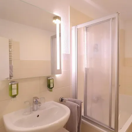 Kleine Glueck - Adults Only 3* Böhl