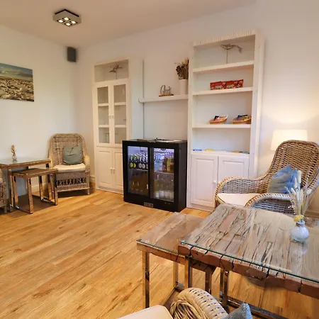 Kleine Glueck - Adults Only מלון 3*