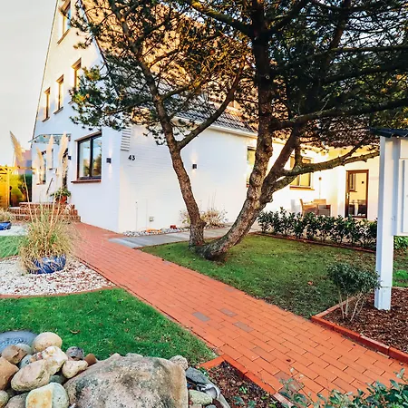 Kleine Glueck - Adults Only Szálloda 3*