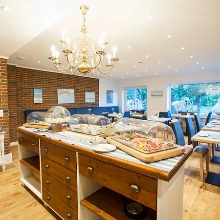 Kleine Glueck - Adults Only מלון 3*