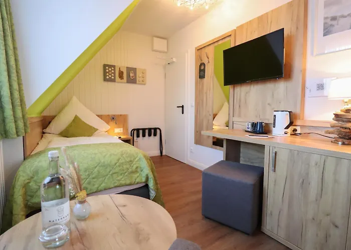 Kleine Glueck - Adults Only