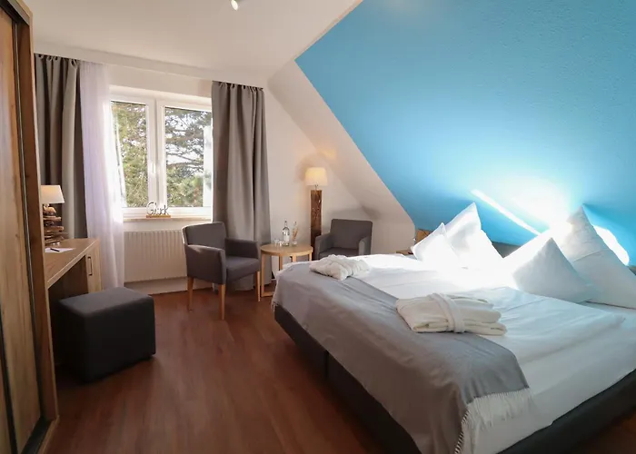 Kleine Glueck - Adults Only 3*