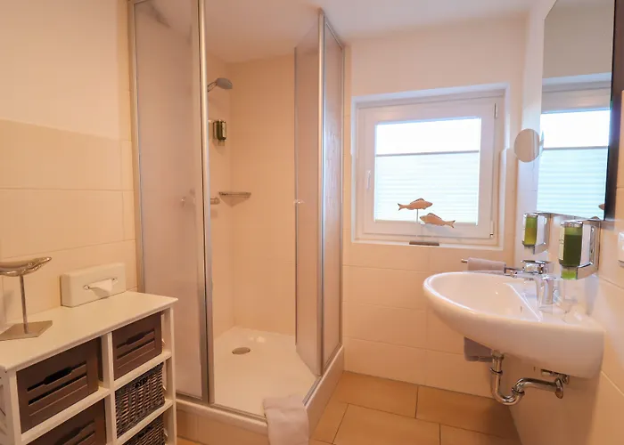 Kleine Glueck - Adults Only 3*